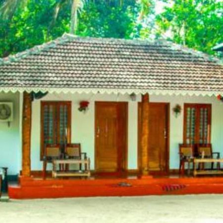 Marari Felix Beach Homestay 마라리쿨람 외부 사진